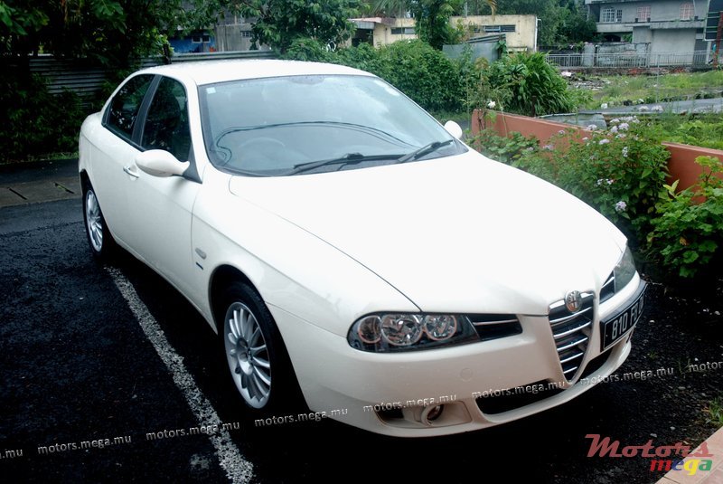 2004' Alfa Romeo 156 photo #1