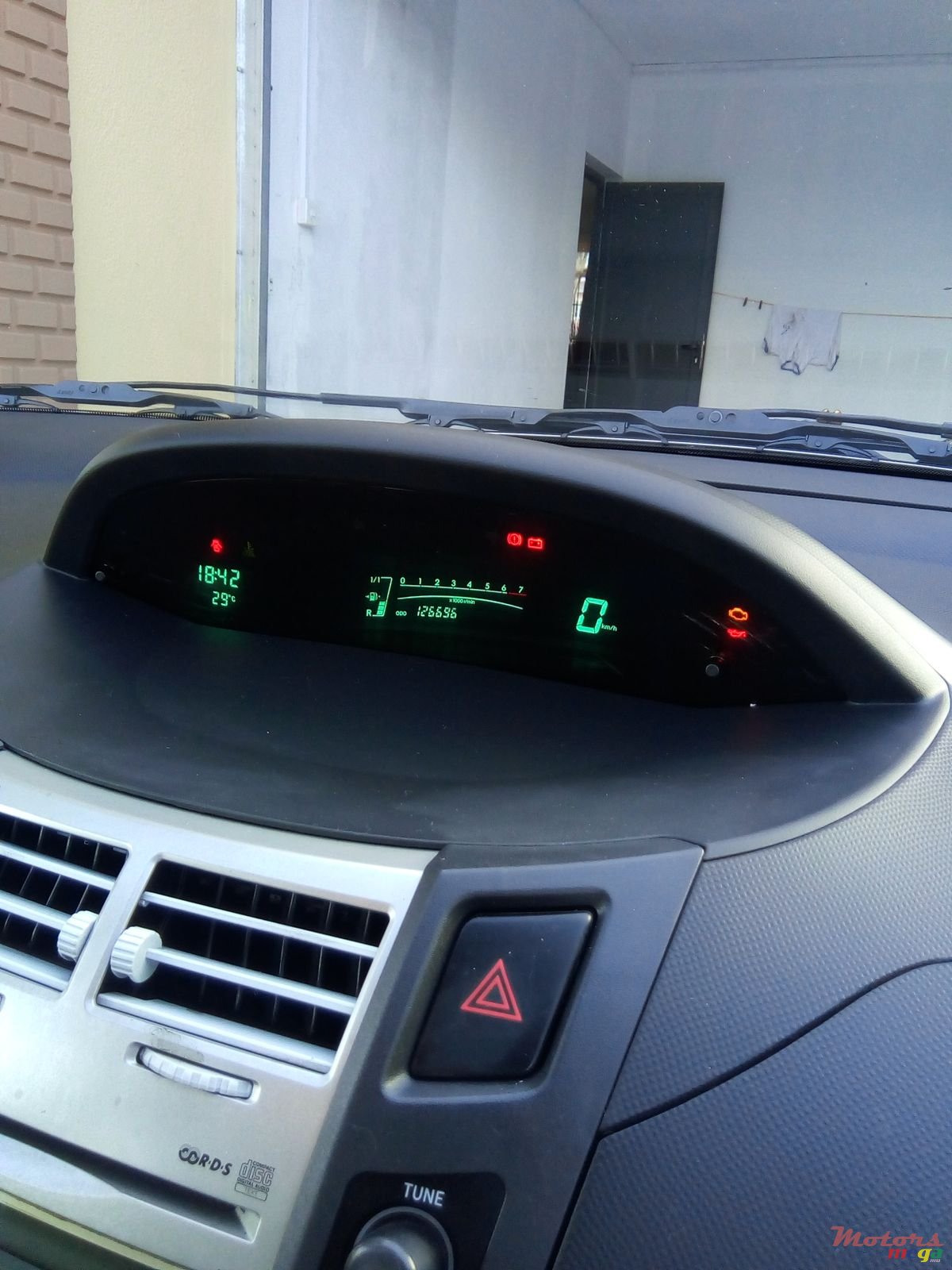 2008' Toyota Yaris photo #6