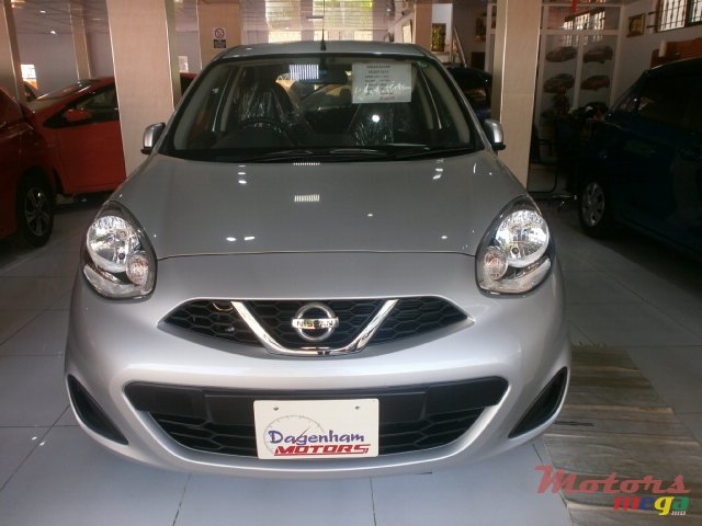 2015' Nissan March photo #7