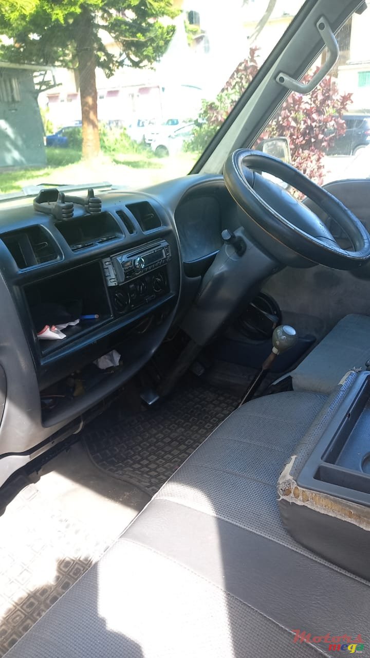 1999' Nissan Vanette cargo photo #1