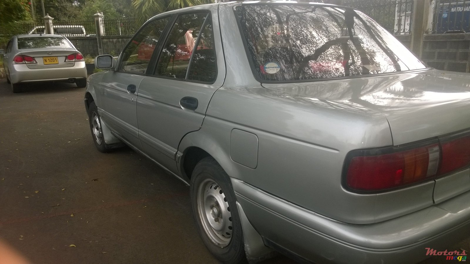 1993' Nissan Sunny photo #2