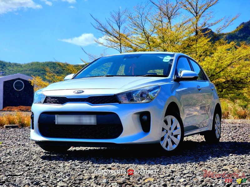 2017' Kia Rio photo #3