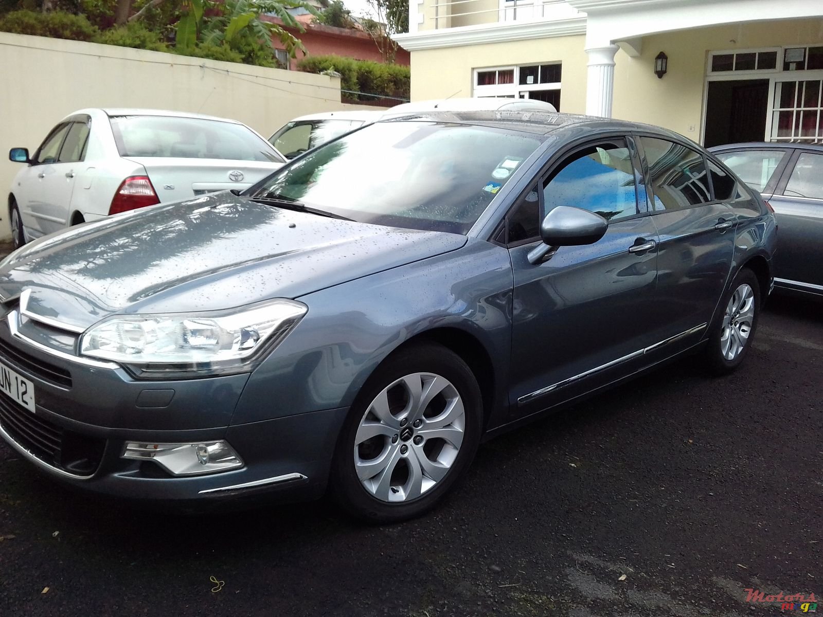 2012' Citroen C5 photo #1