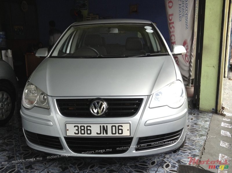 2006' Volkswagen Polo photo #1