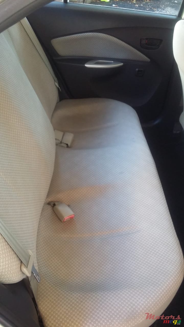 2006' Toyota Yaris photo #6