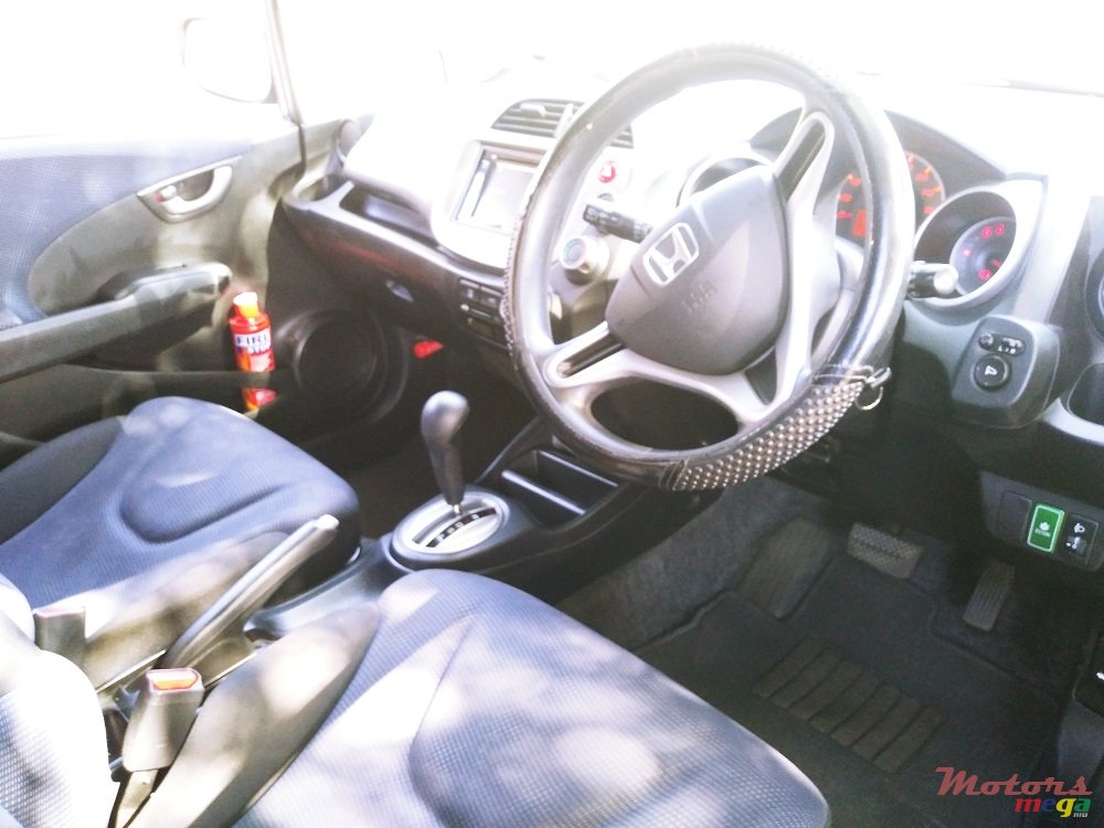 2012' Honda Fit 1.3 photo #6