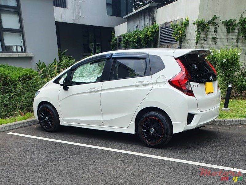 2016' Honda Fit photo #1