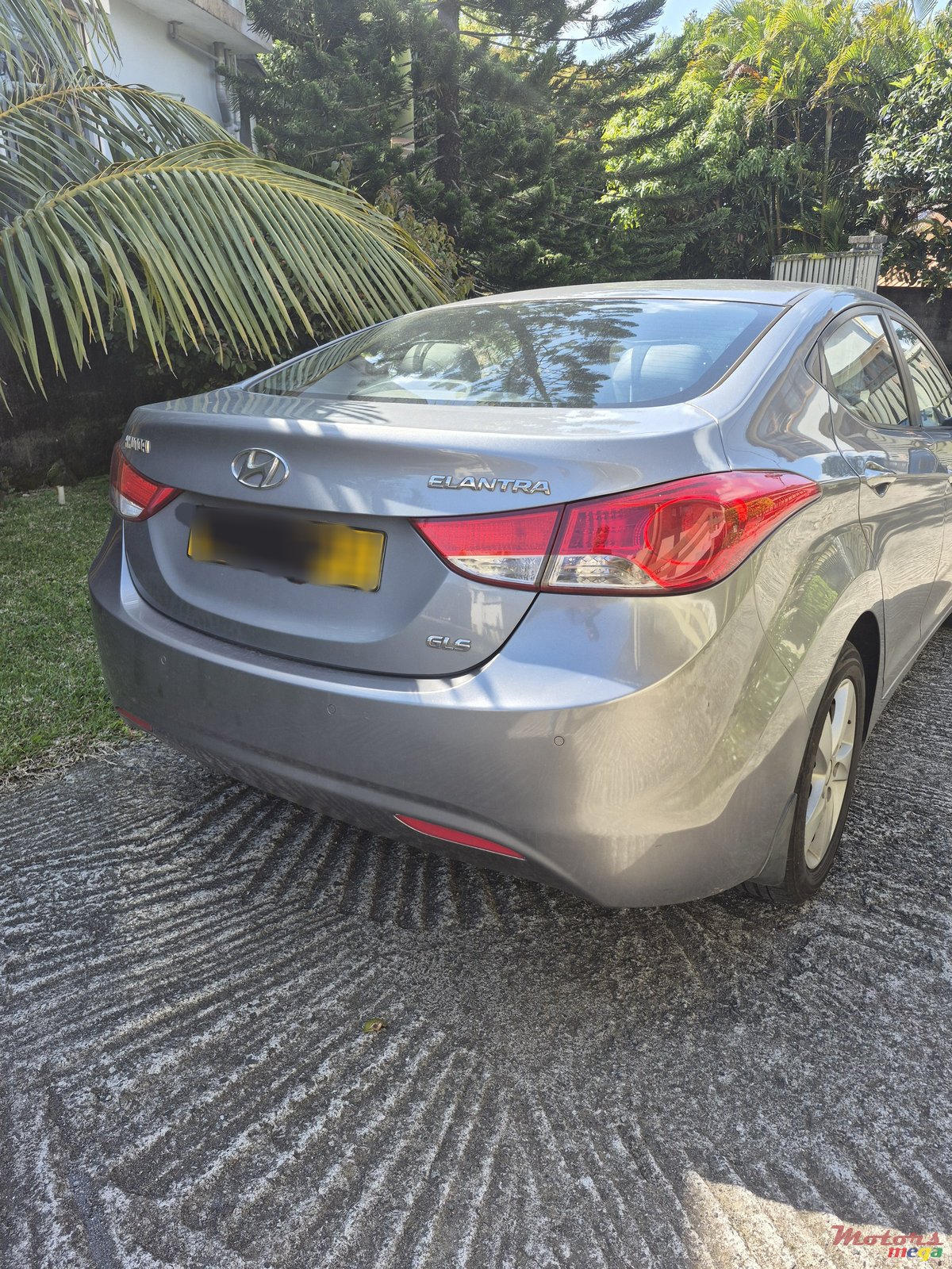 2012' Hyundai Elantra photo #5