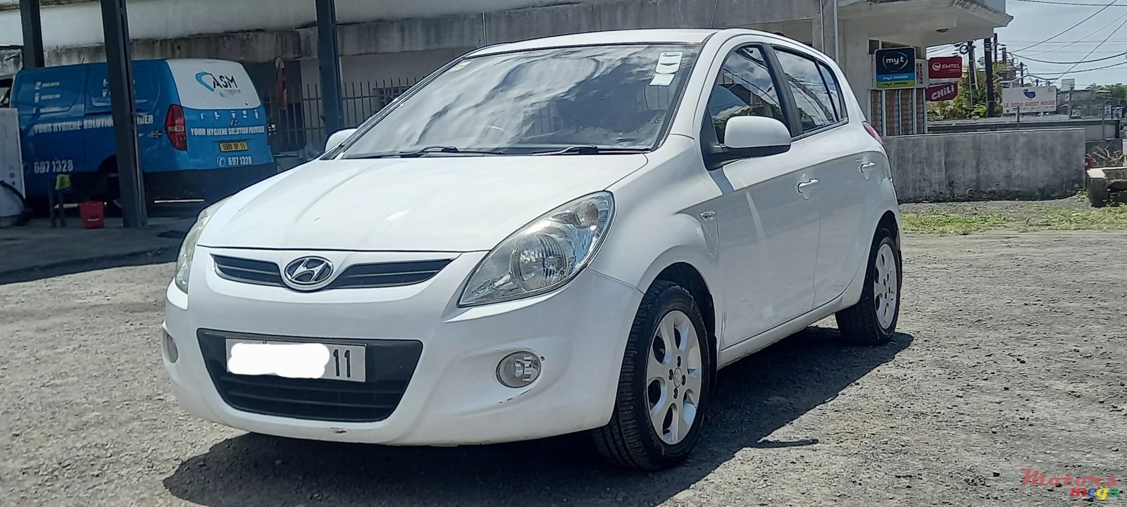 2011' Hyundai i20 photo #1