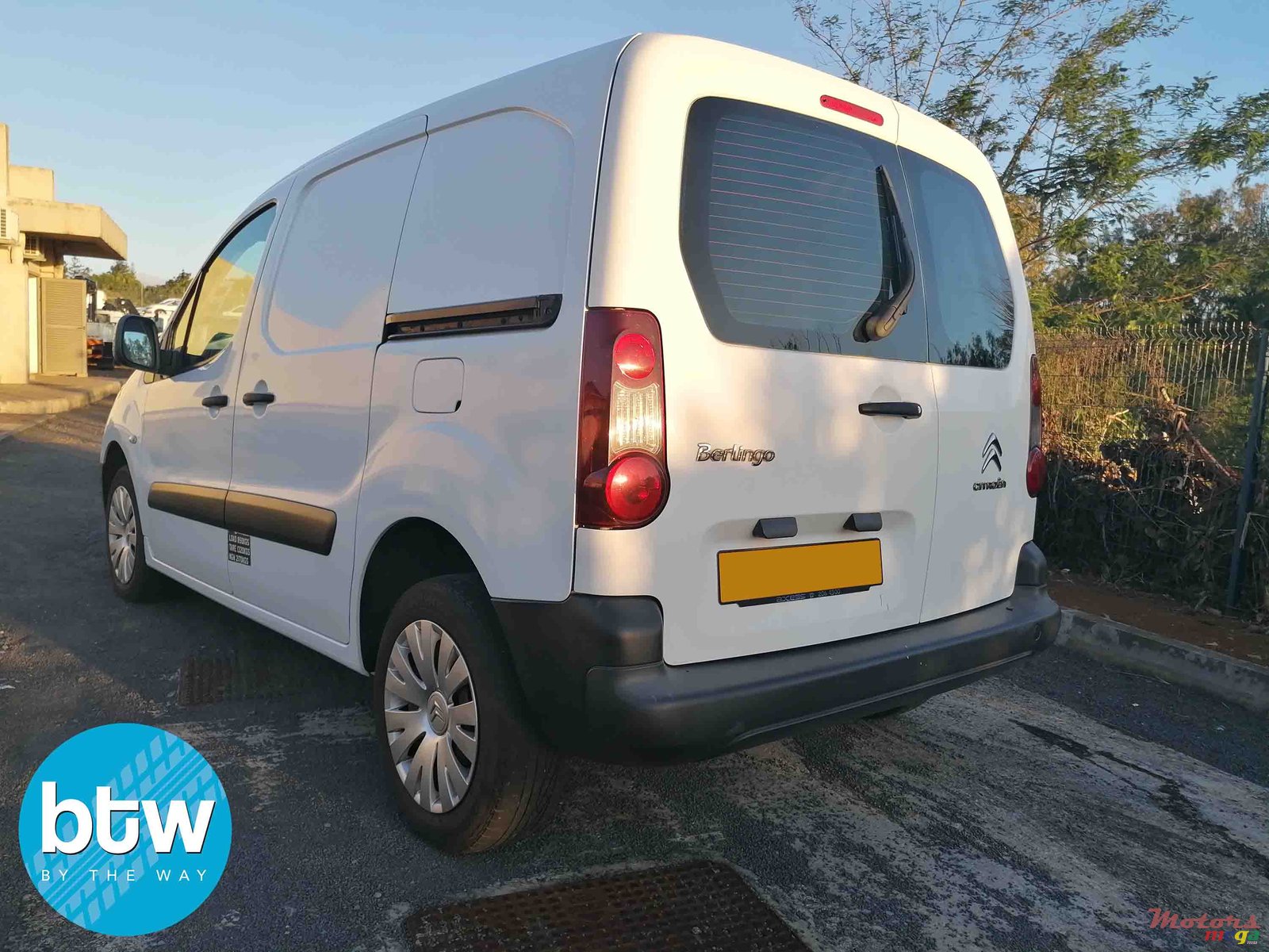 2014' Citroen Berlingo photo #3