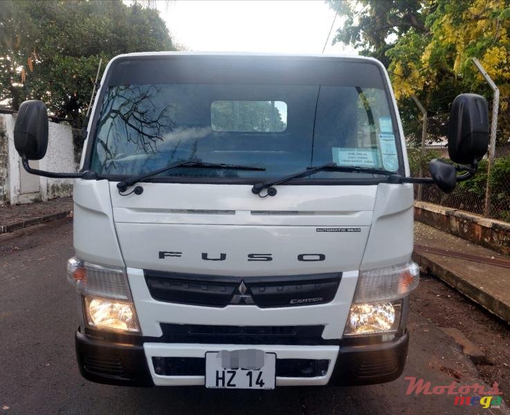 2014' Mitsubishi Truck photo #1