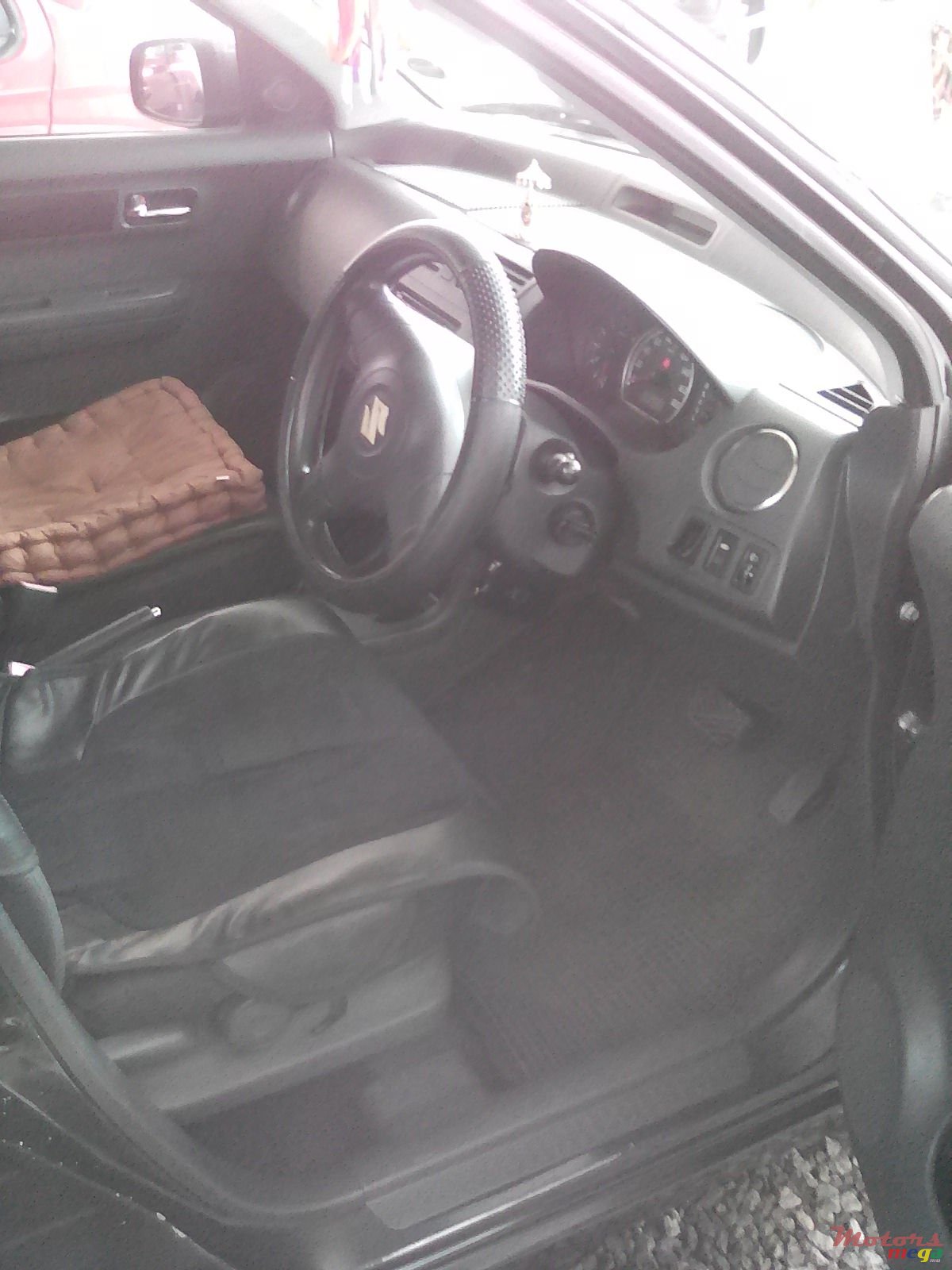 2007' Suzuki Swift photo #4