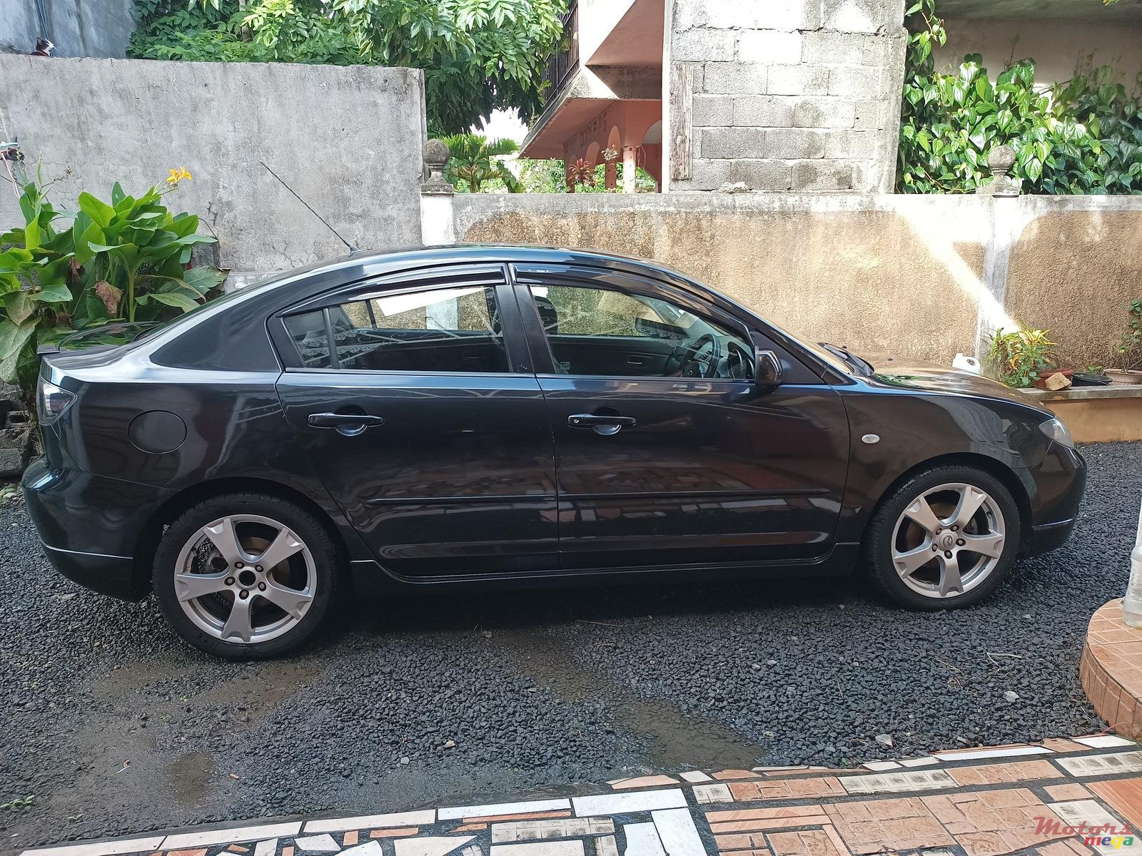 2004' Mazda 3 photo #4