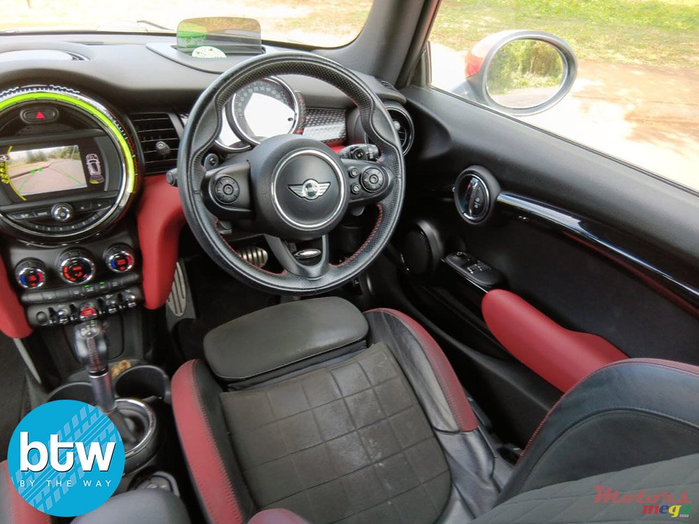 2015' MINI John Cooper Works photo #5