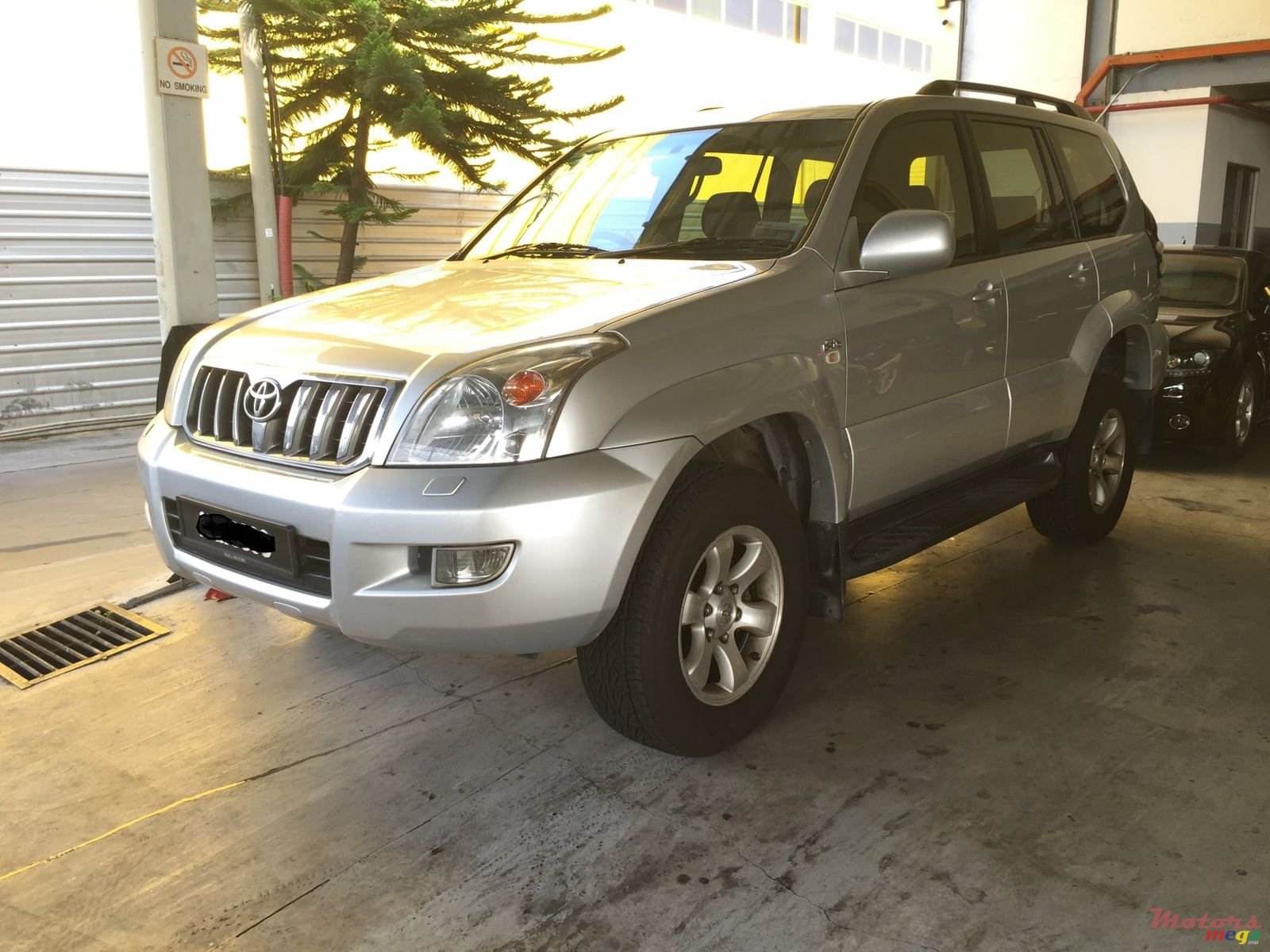 2006' Toyota Land Cruiser Prado photo #1