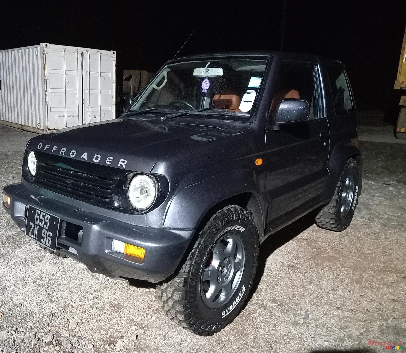 1996' Mitsubishi Pajero OFFROAD photo #1