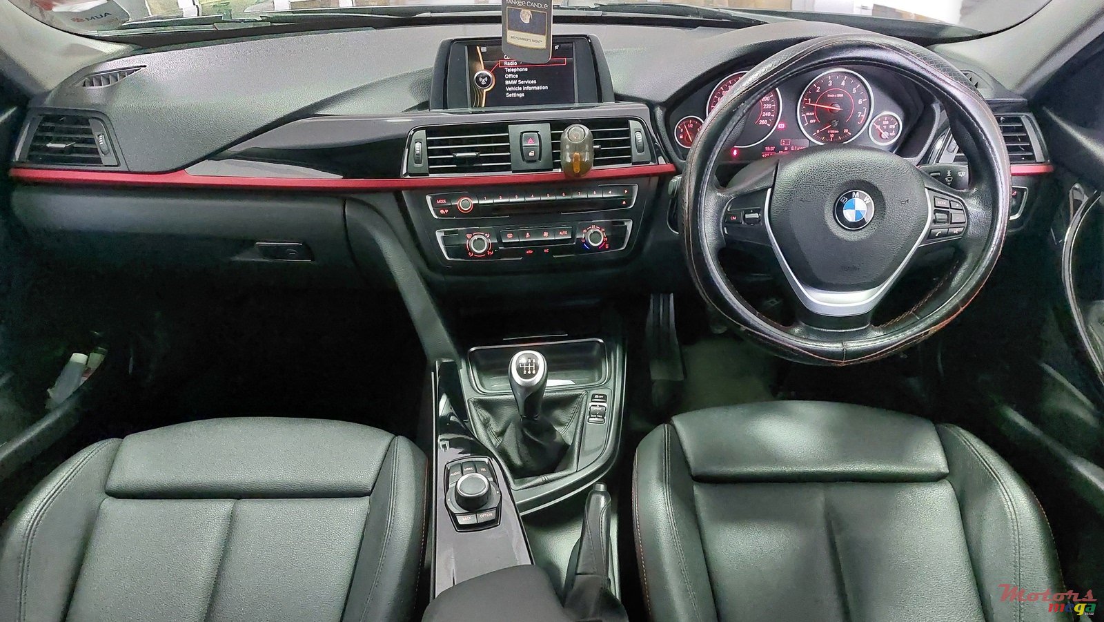 2013' BMW 316 photo #6