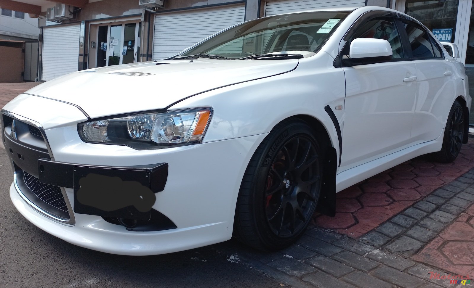 2008' Mitsubishi Lancer Evolution photo #4