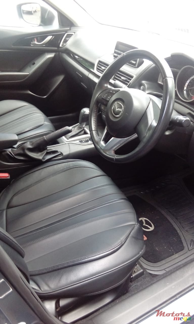 2016' Mazda 3 photo #2