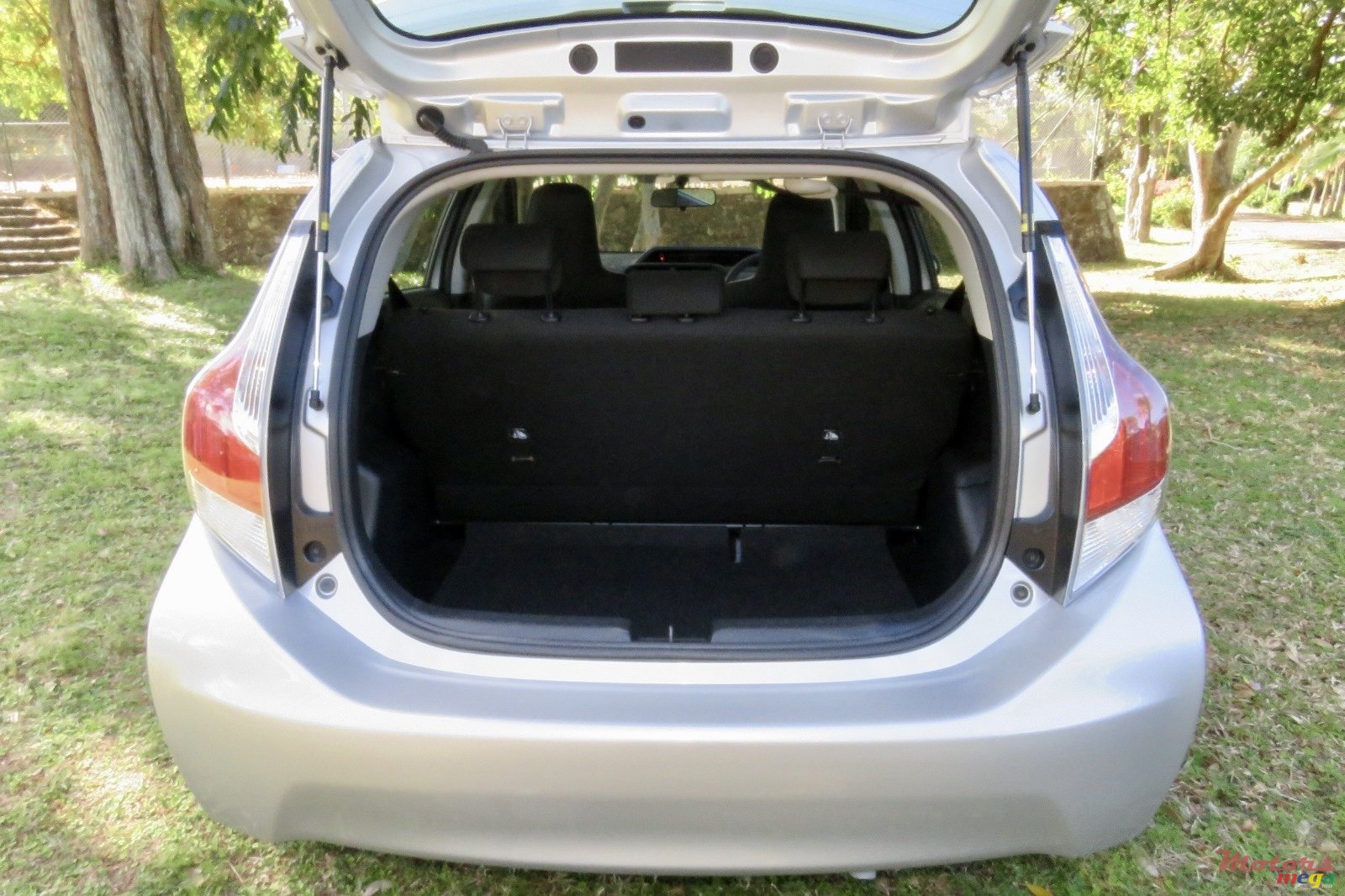 2016' Toyota Aqua photo #4