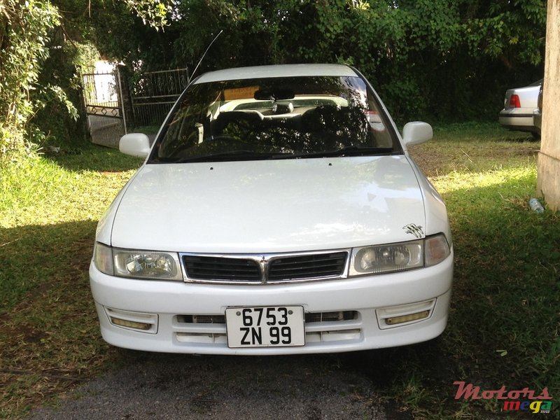 1999' Mitsubishi Lancer photo #1