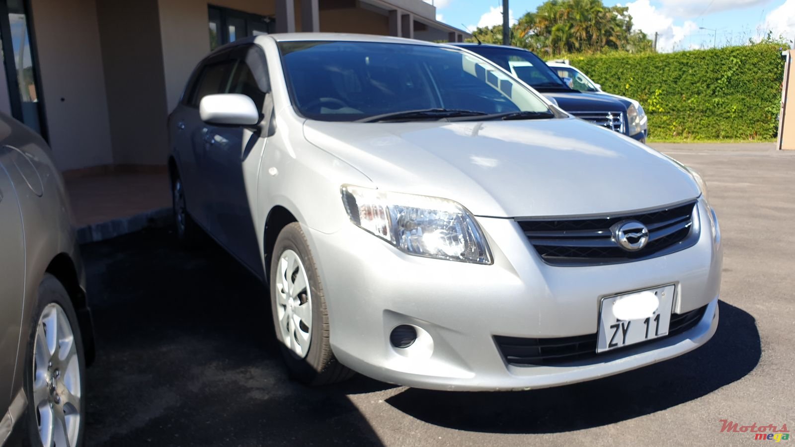 2011' Toyota Fielder photo #1