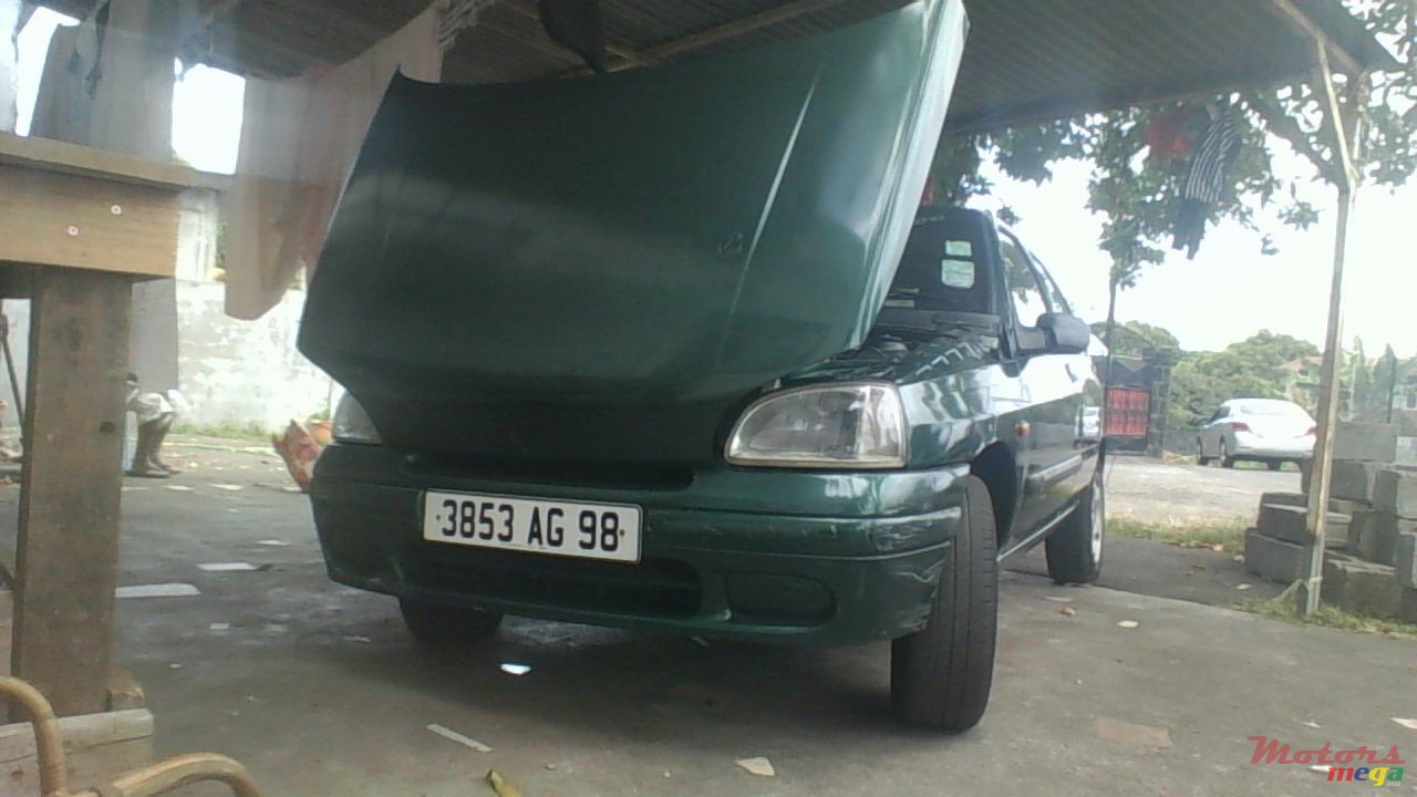 1998' Renault Clio photo #2