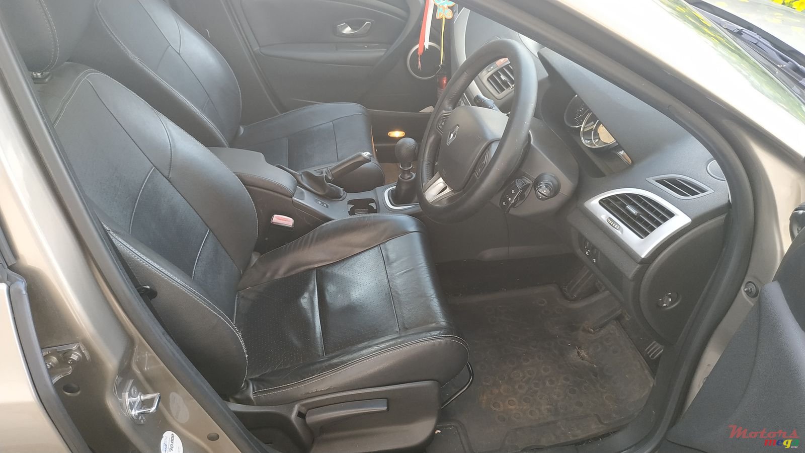 2009' Renault Megane photo #4