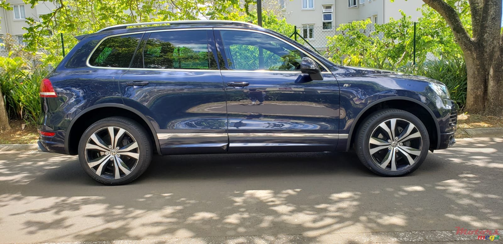 2013' Volkswagen Touareg 2 photo #6