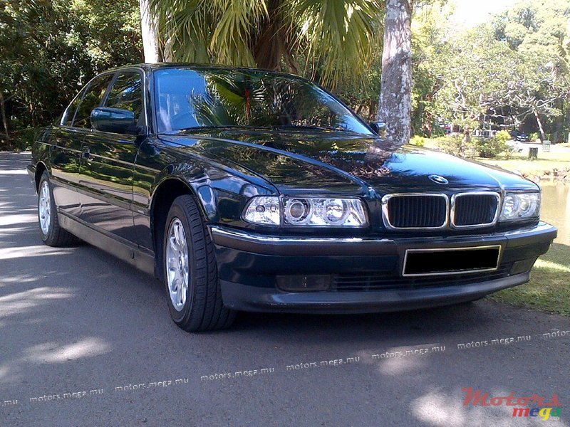 1995' BMW 7 Series photo #2