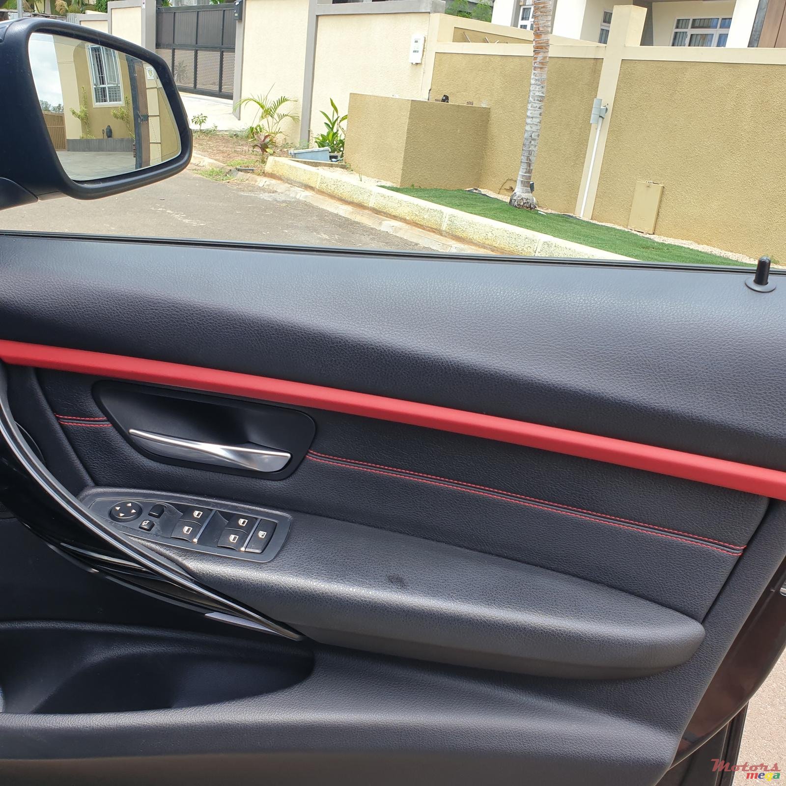 2017' BMW 318 photo #4