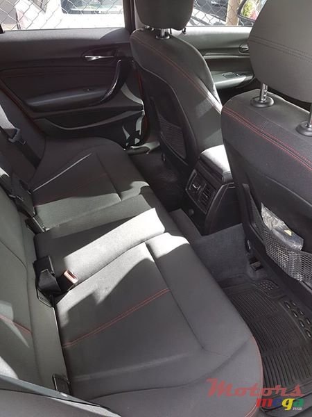 2012' BMW 1 Series 120i photo #5