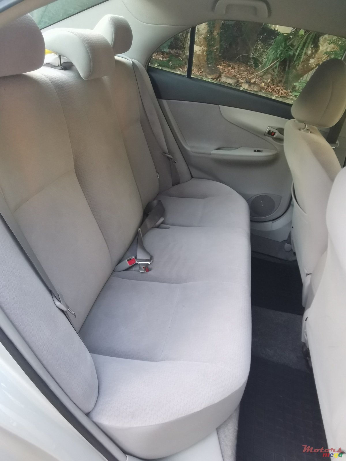 2011' Toyota Corolla photo #6