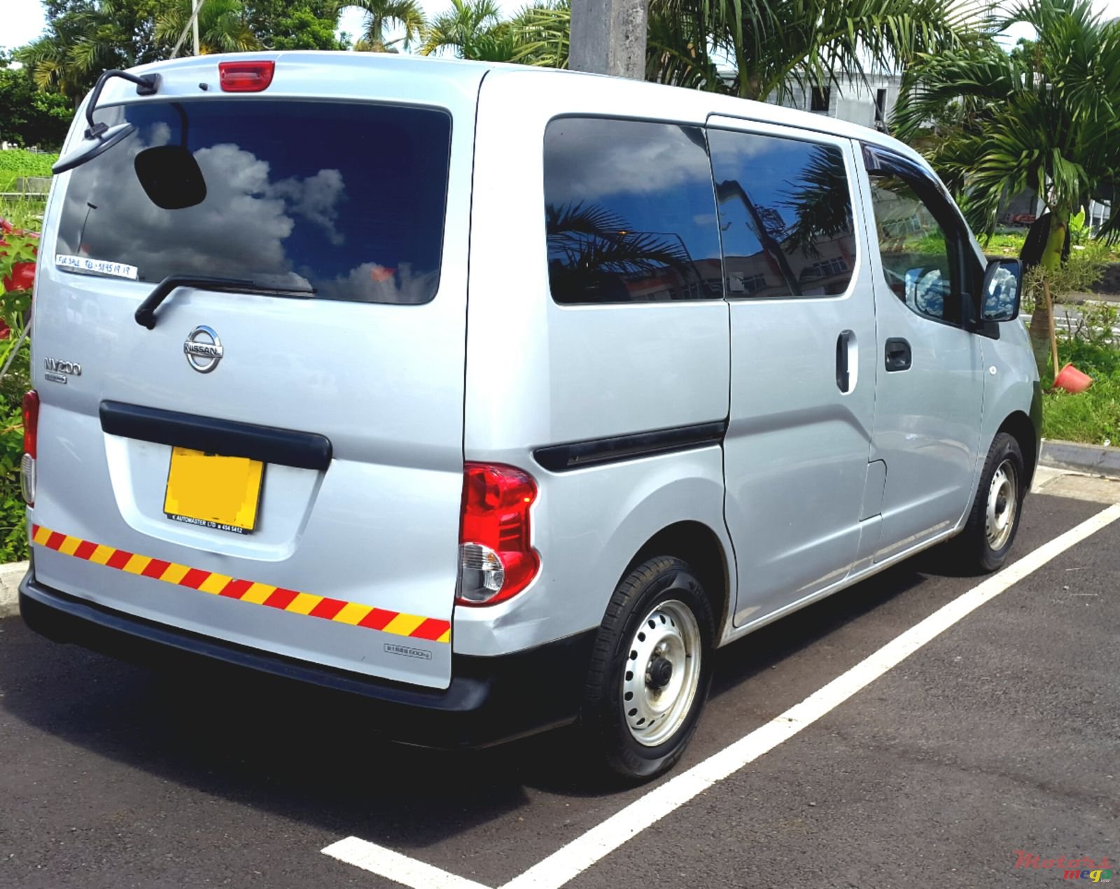 2011' Nissan NV Nv200 photo #2