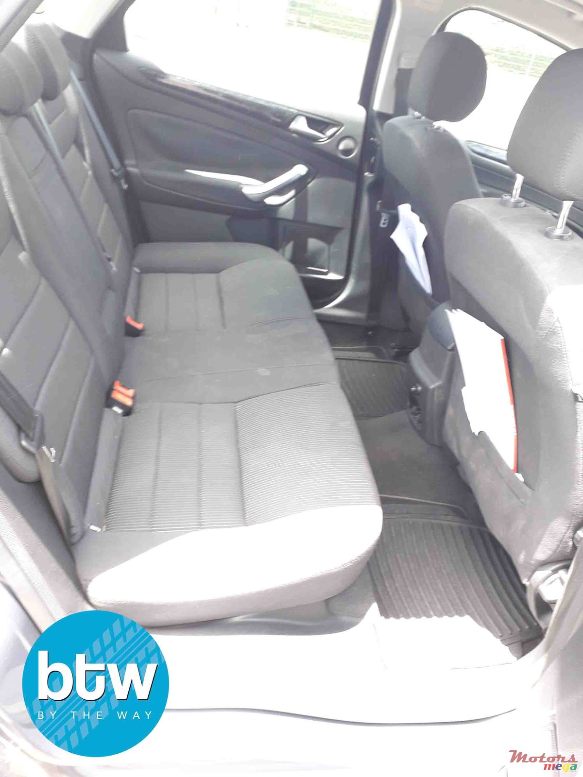 2013' Ford Mondeo photo #4