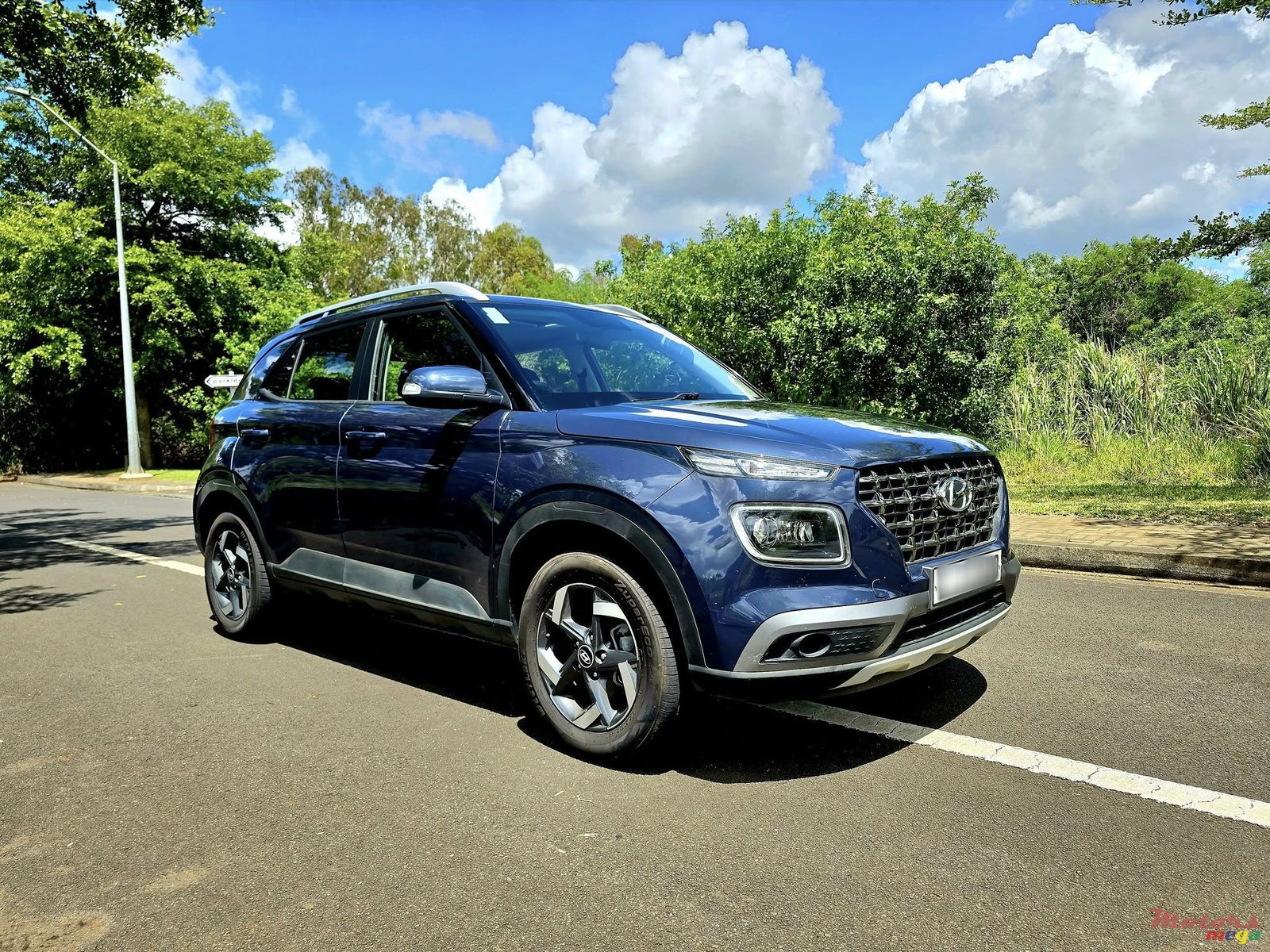 2020' Hyundai Venue photo #2