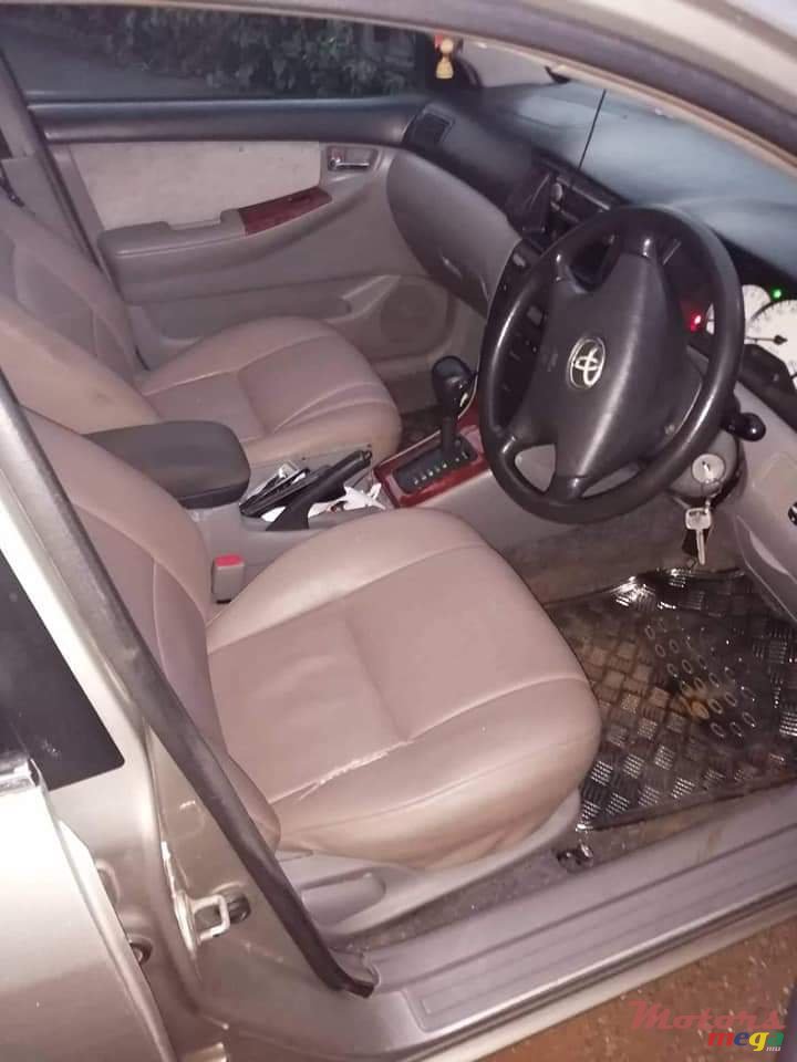 2001' Toyota photo #2