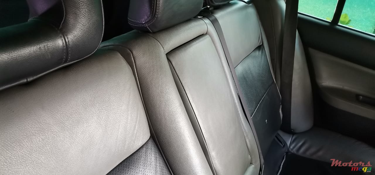 2008' Mitsubishi Lancer photo #3