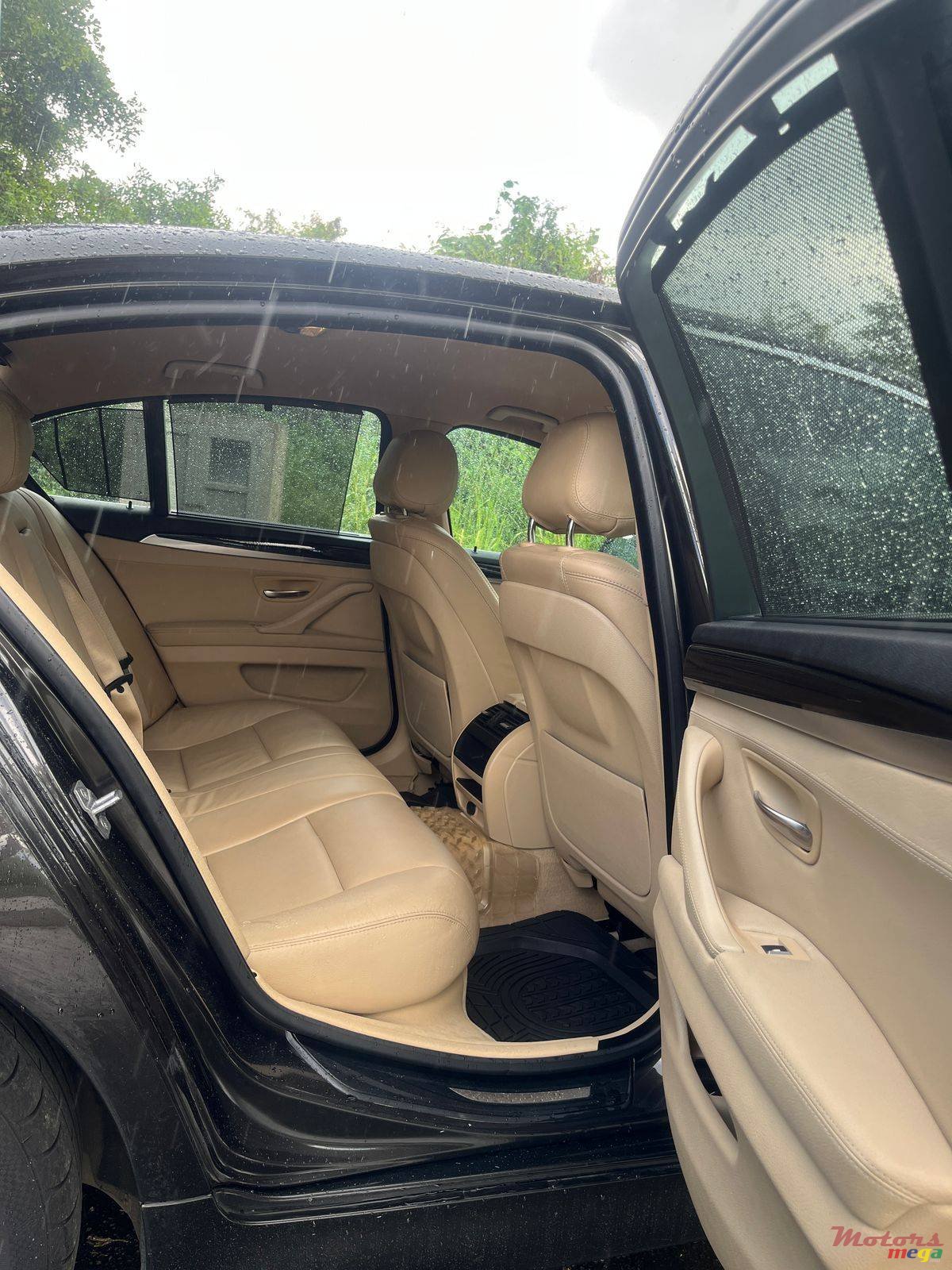 2014' BMW 520 photo #5