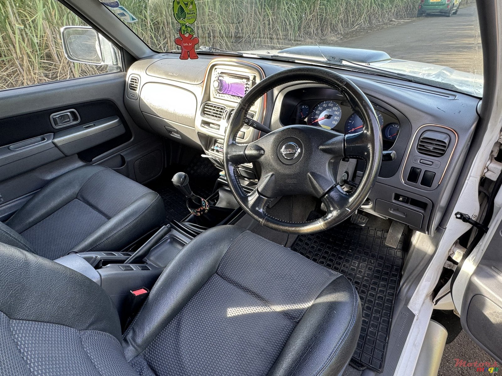 2014' Nissan NP300 Pickup photo #6