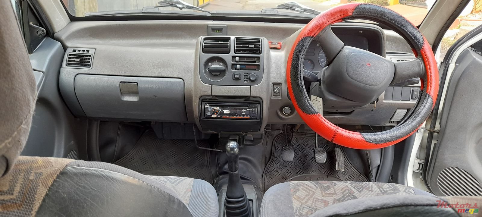 2002' Suzuki Alto photo #5