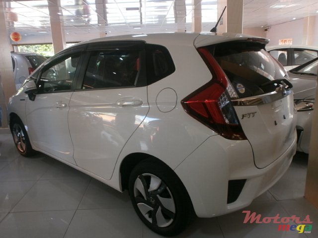 2014' Honda FIT USA Hybrid photo #3