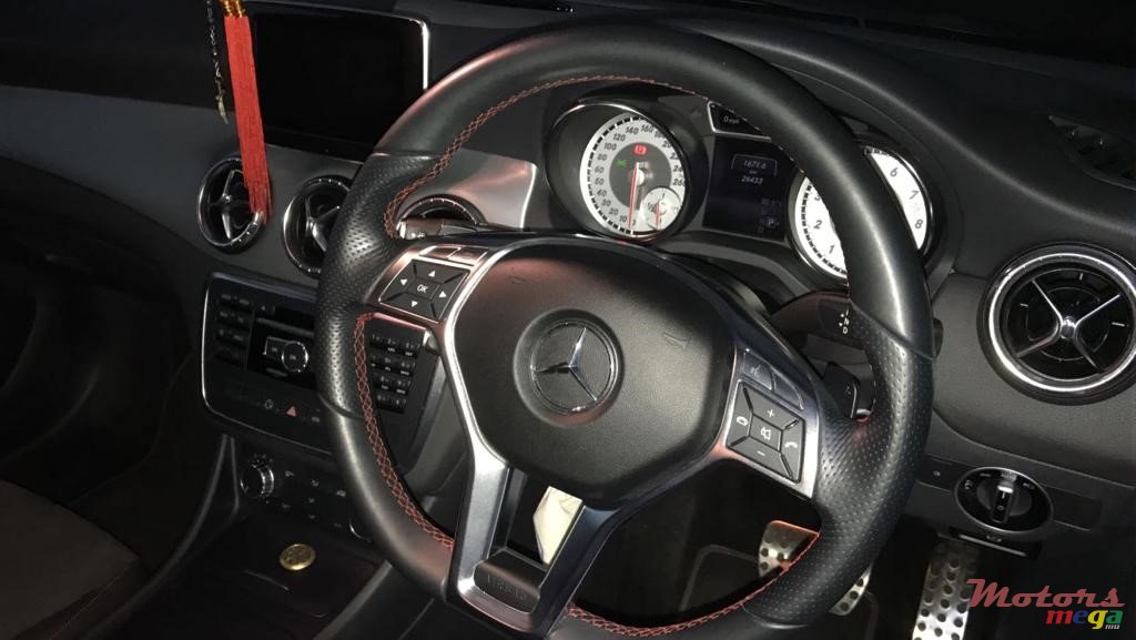 2014' Mercedes-Benz CLA 180 photo #6