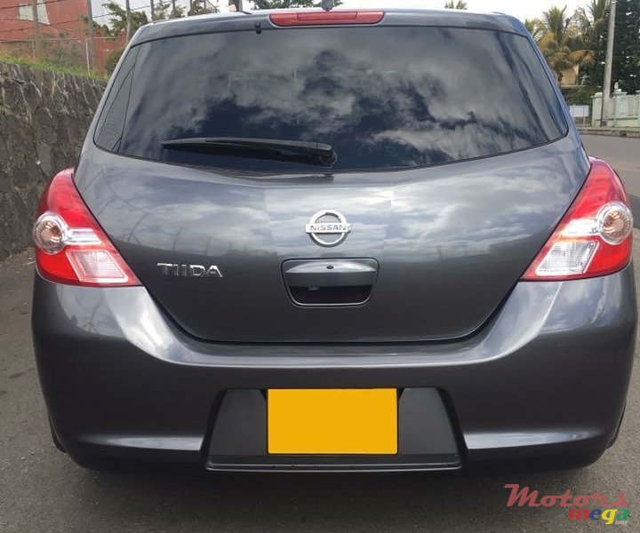 2009' Nissan Tiida photo #6