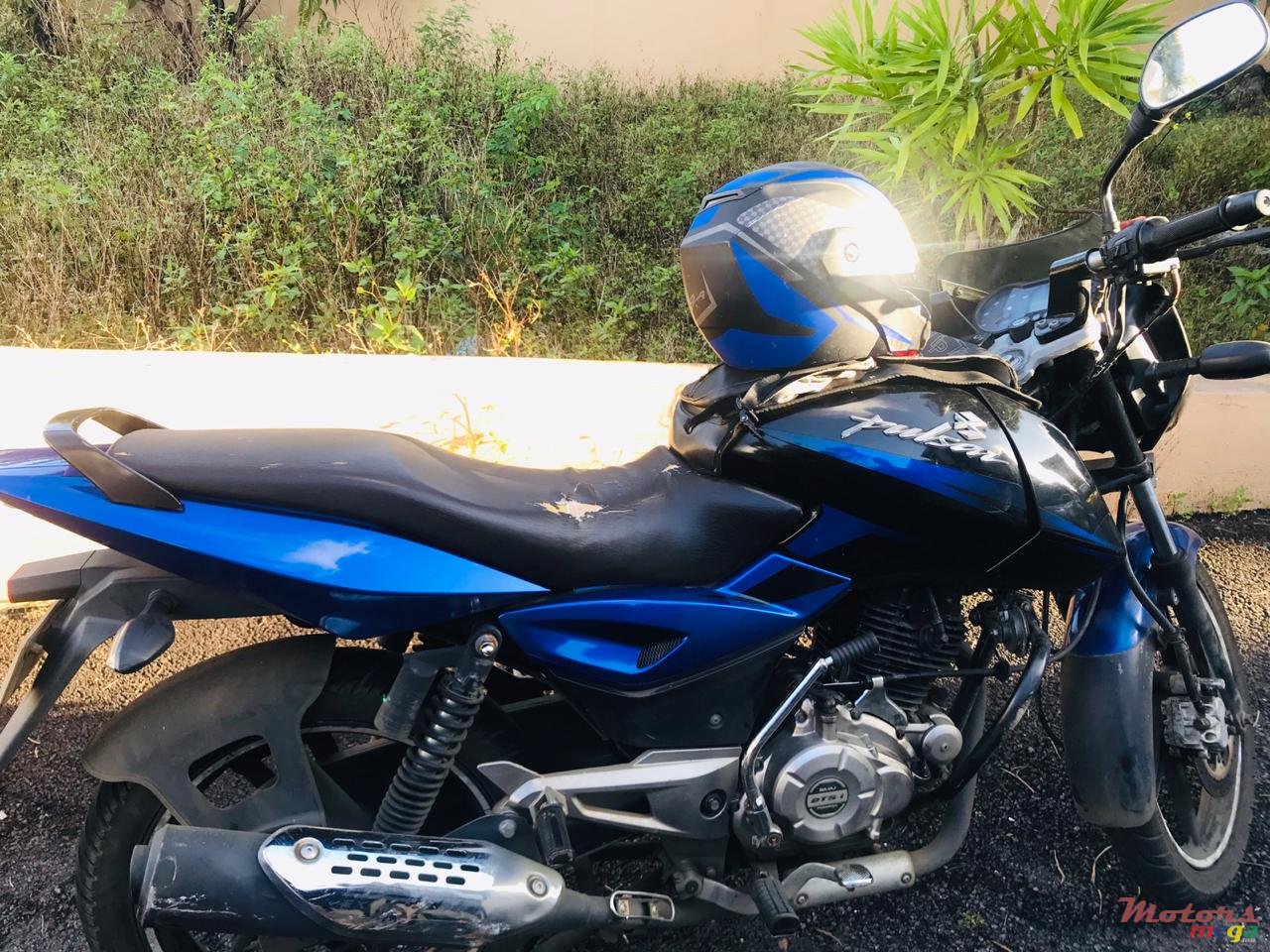 2015' Bajaj photo #1