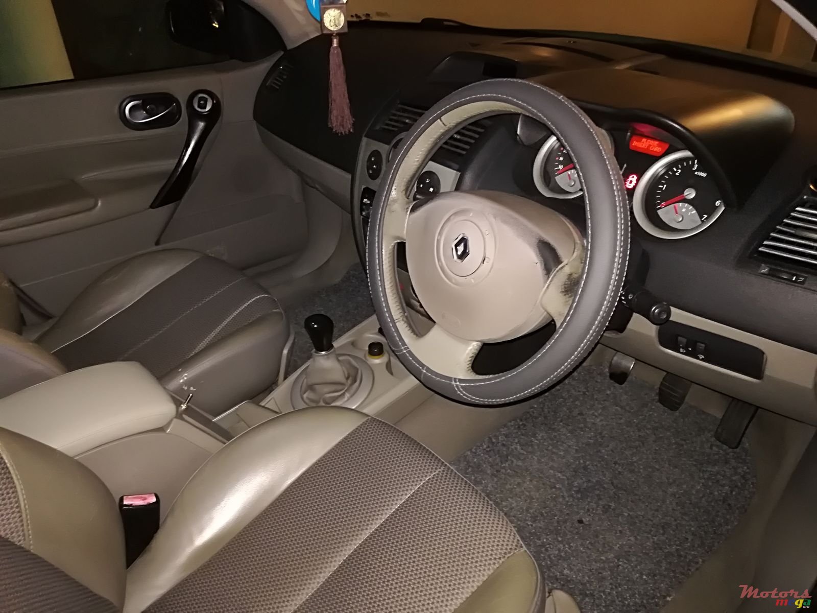 2004' Renault Megane Il Berline photo #6