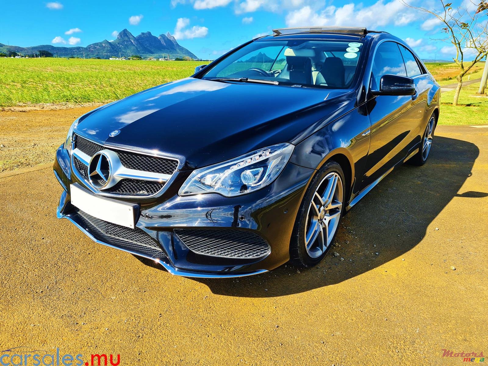 2014' Mercedes-Benz E-Class E250 Coupé CGI AMG photo #2