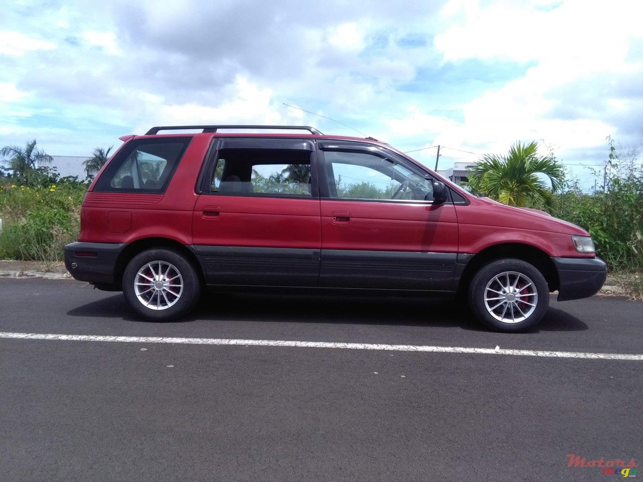 1995' Mitsubishi photo #2