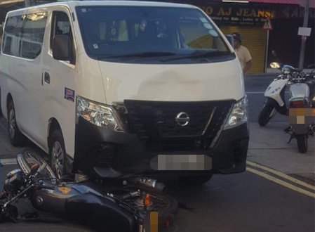 Port-Louis: un motocycliste grièvement blessé après une collision avec un van