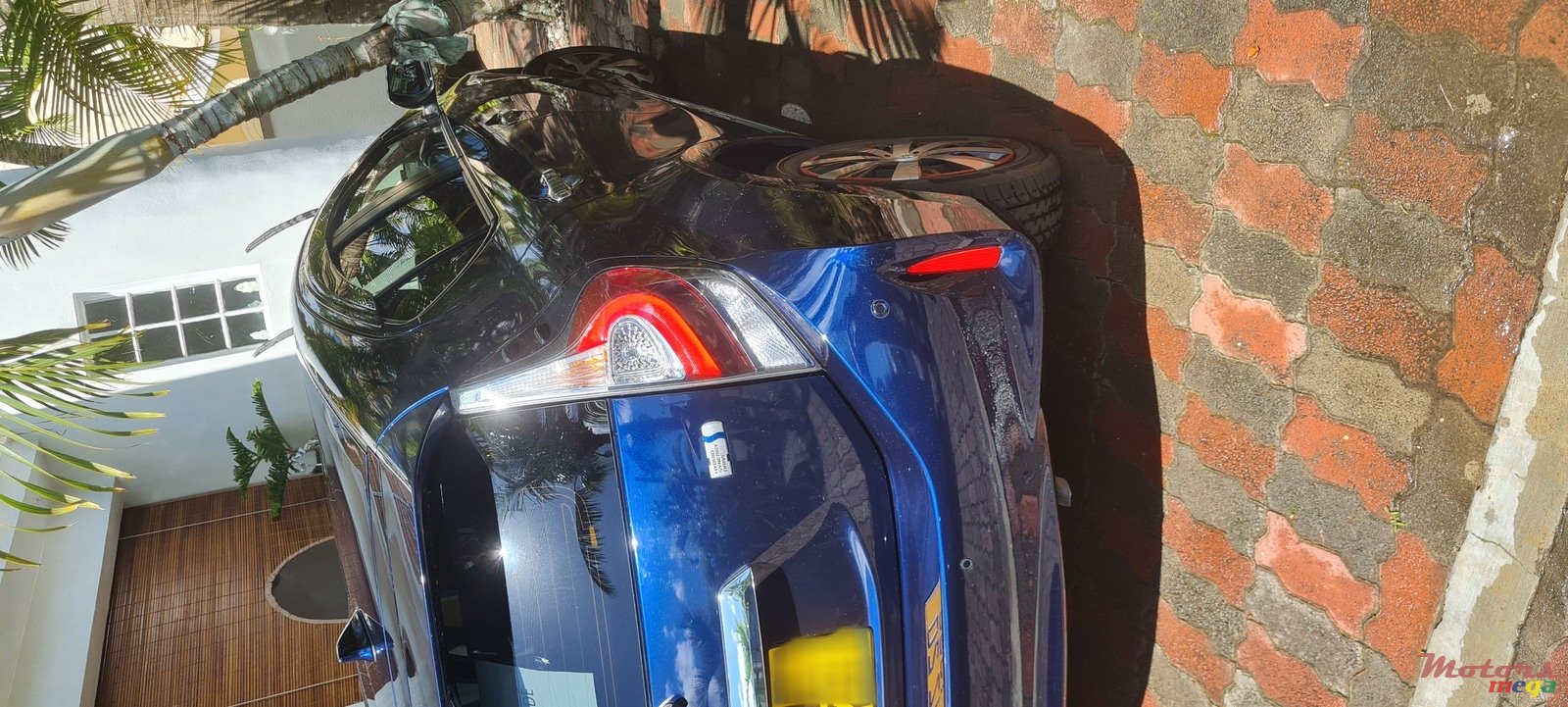 2020' Toyota Aqua Origine hybride photo #4